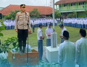 Upacara Bendera MAN Pemalang, Kapolres Tekankan Pentingnya Menjauhi Kenakalan Remaja